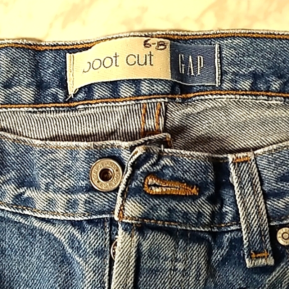 SOLD: vintage Gap Blue Jeans high-waisted button fly bootcut jeans - Picture 2 of 8